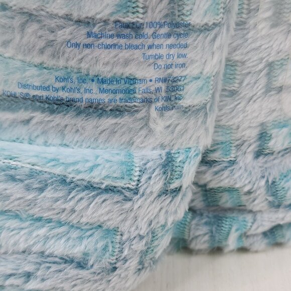 The Big One Supersoft Plush Throw 5' x 6' Line Carve Pattern Oversized Cozy Soft - Picture 9 of 10